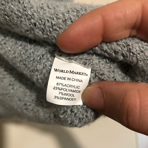 Cropped Sweater/Cardigan gray One Size Closure Button at Front Holes Down sleeve - Picture 11 of 16